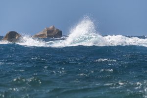 Nespoutané vlny Sardinie